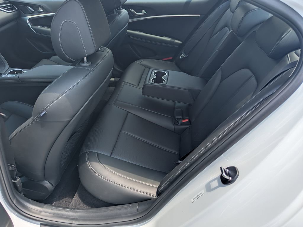 Used 2026 Genesis G70 2.5T image 12