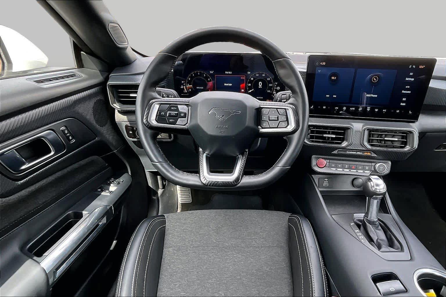 Used 2025 Ford Mustang Coupe RWD image 6