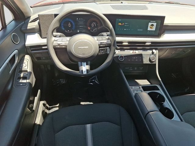 Used 2025 Hyundai Sonata SEL FWD image 13