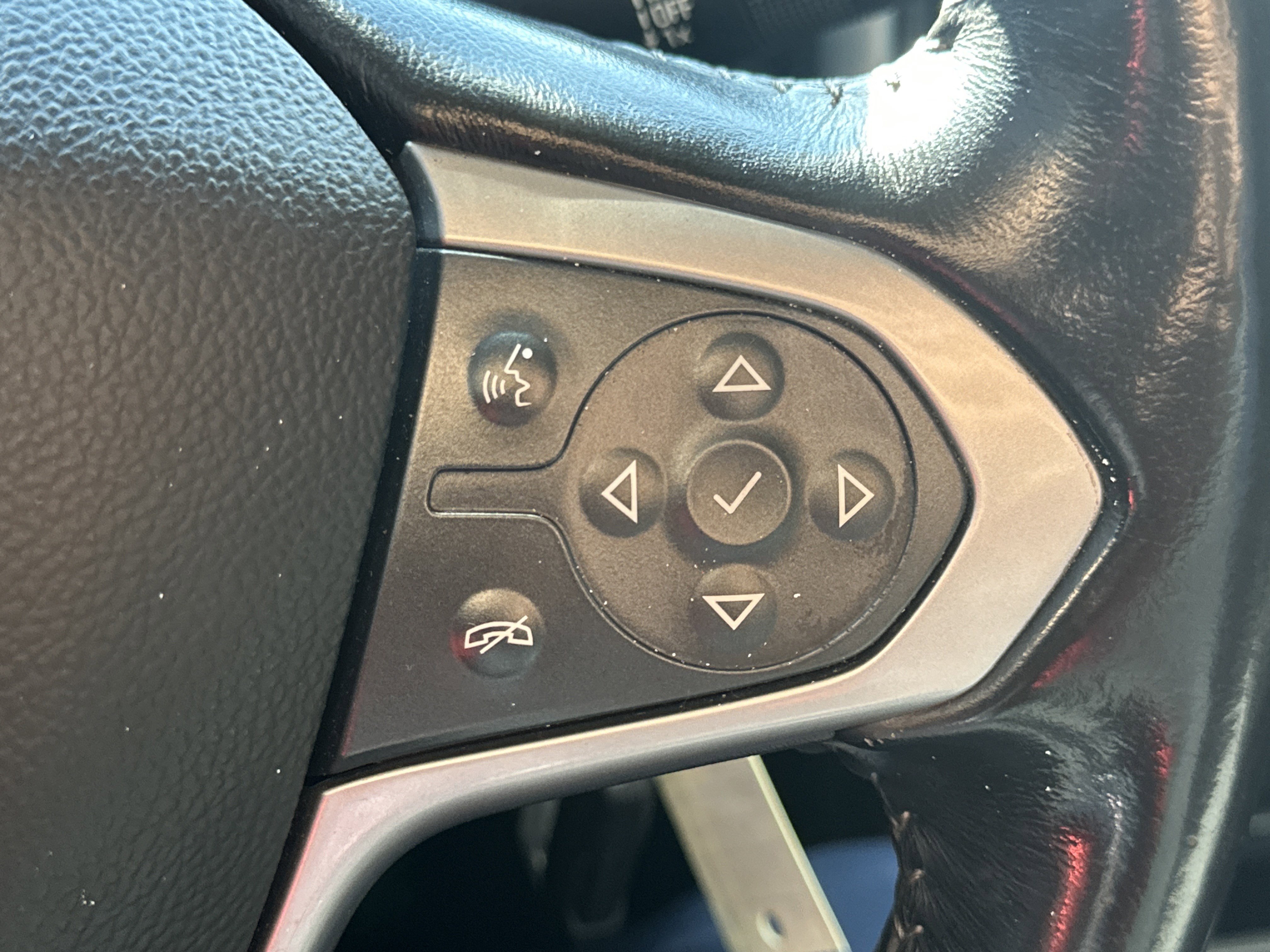 Used 2022 Chevrolet Colorado LT w/ Fleet Safety Package image 20