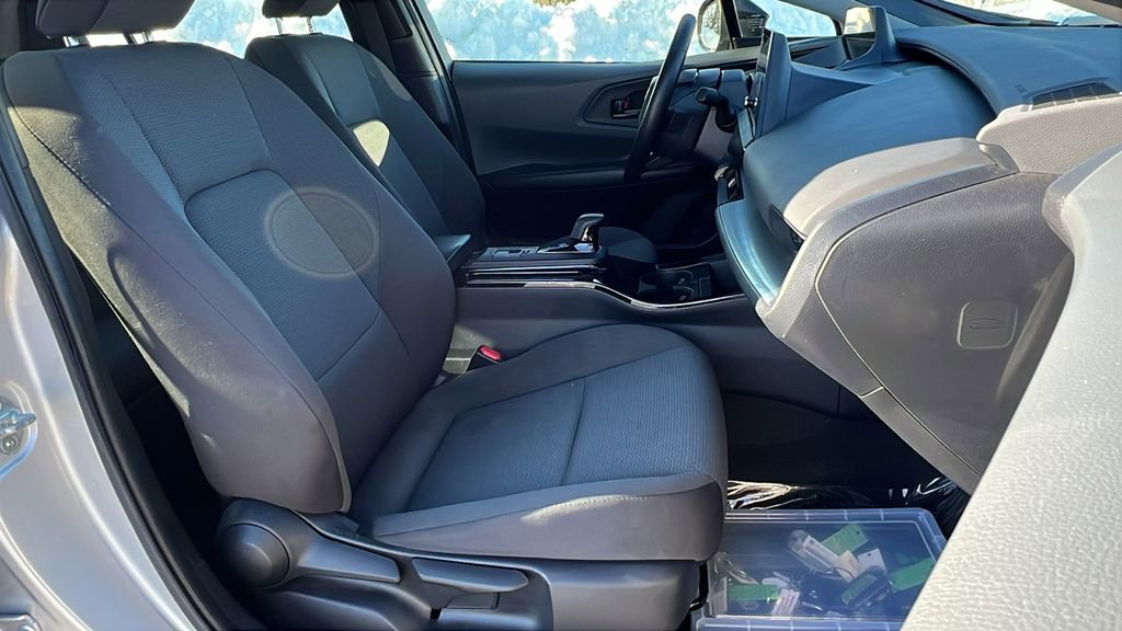 Used 2024 Toyota Prius LE image 9