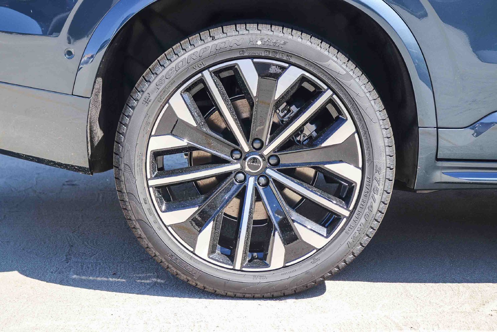 New 2027 Volvo XC90 B6 Ultra AWD/4WD image 8