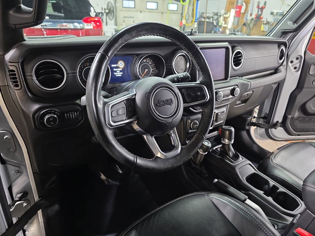 Used 2022 Jeep Gladiator Overland w/ Popular Equipment Package image 15