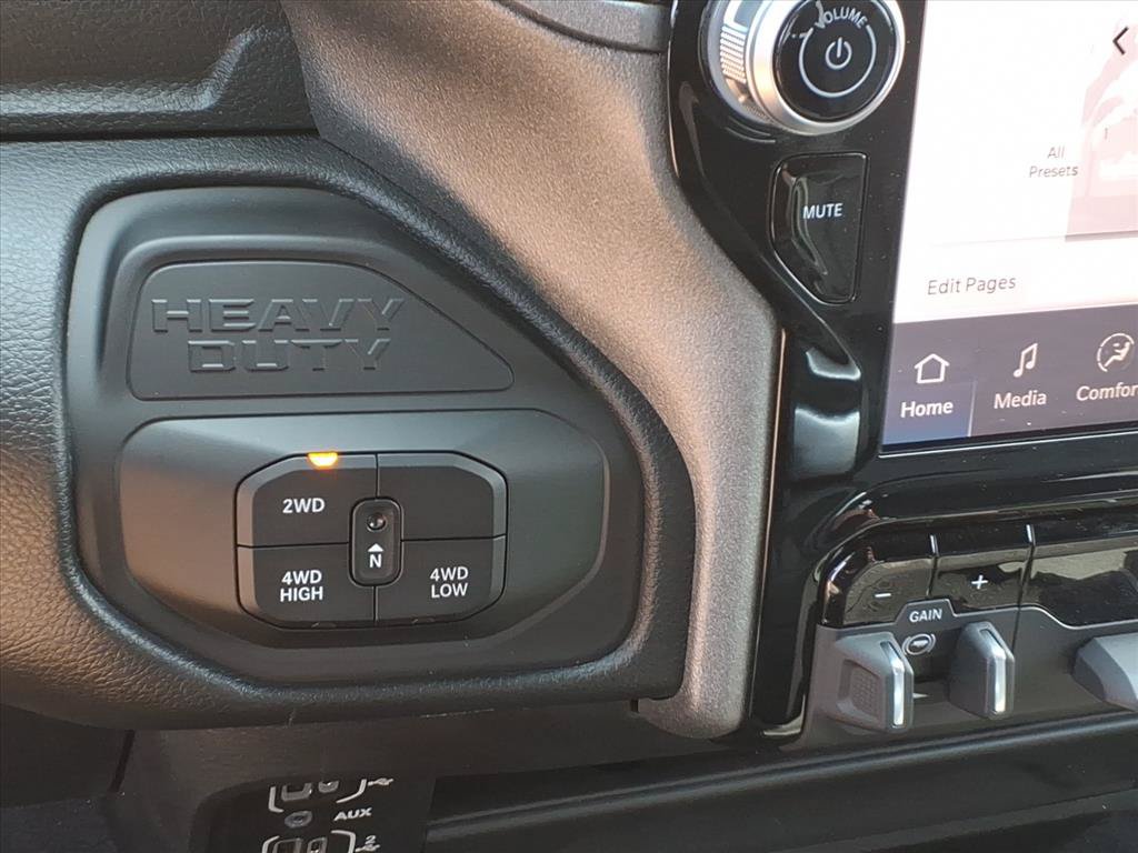 New 2026 RAM 2500 Tradesman AWD/4WD image 31