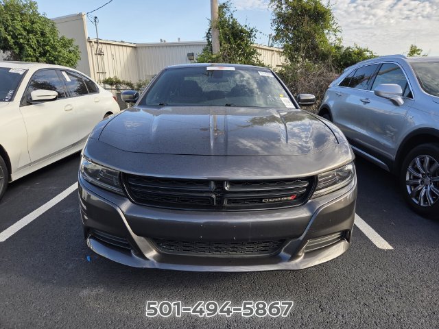 Used 2022 Dodge Charger SXT RWD image 2