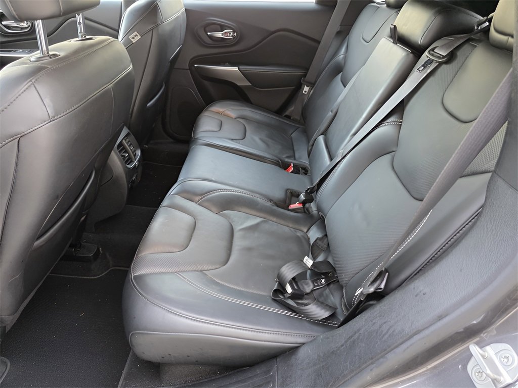 Used 2021 Jeep Cherokee Latitude Lux 80th Anniv w/ Quick Order Package 26U 80TH image 16