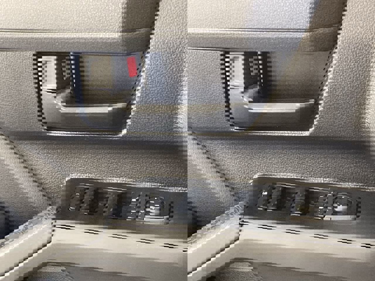 Used 2025 Toyota Tacoma SR5 image 16