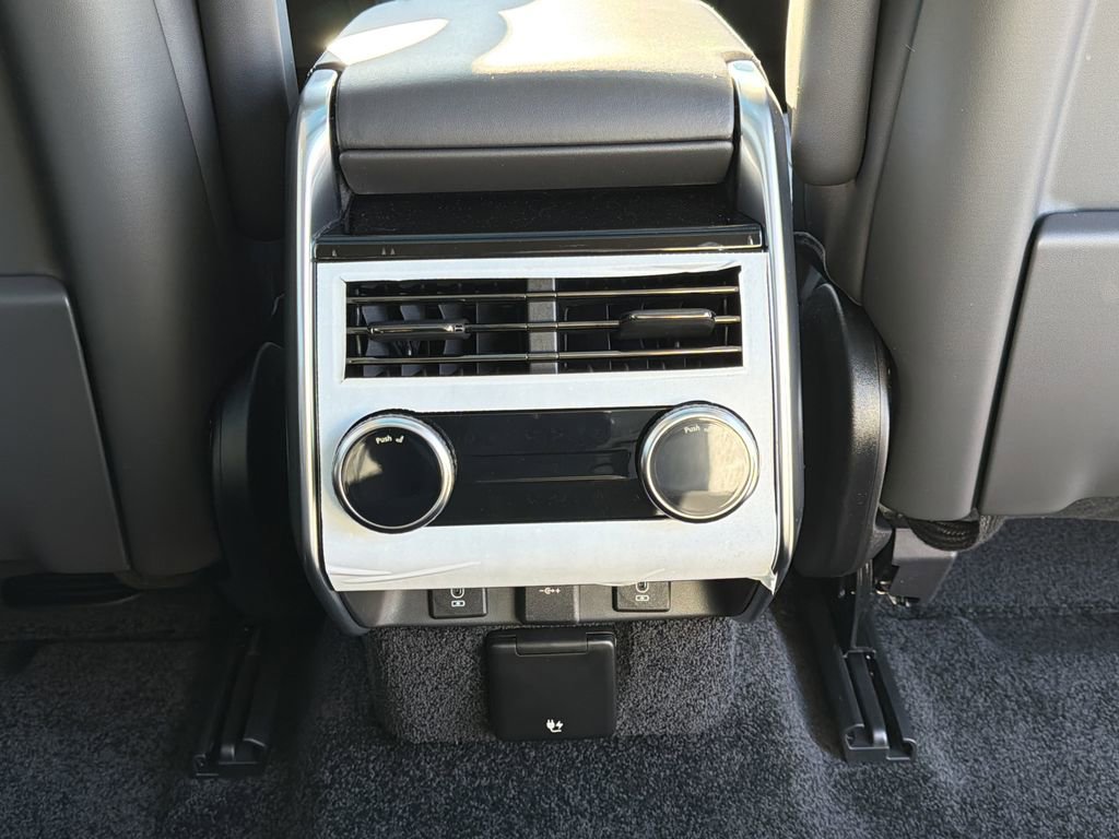 New 2026 Land Rover Range Rover Long Wheelbase SE image 20
