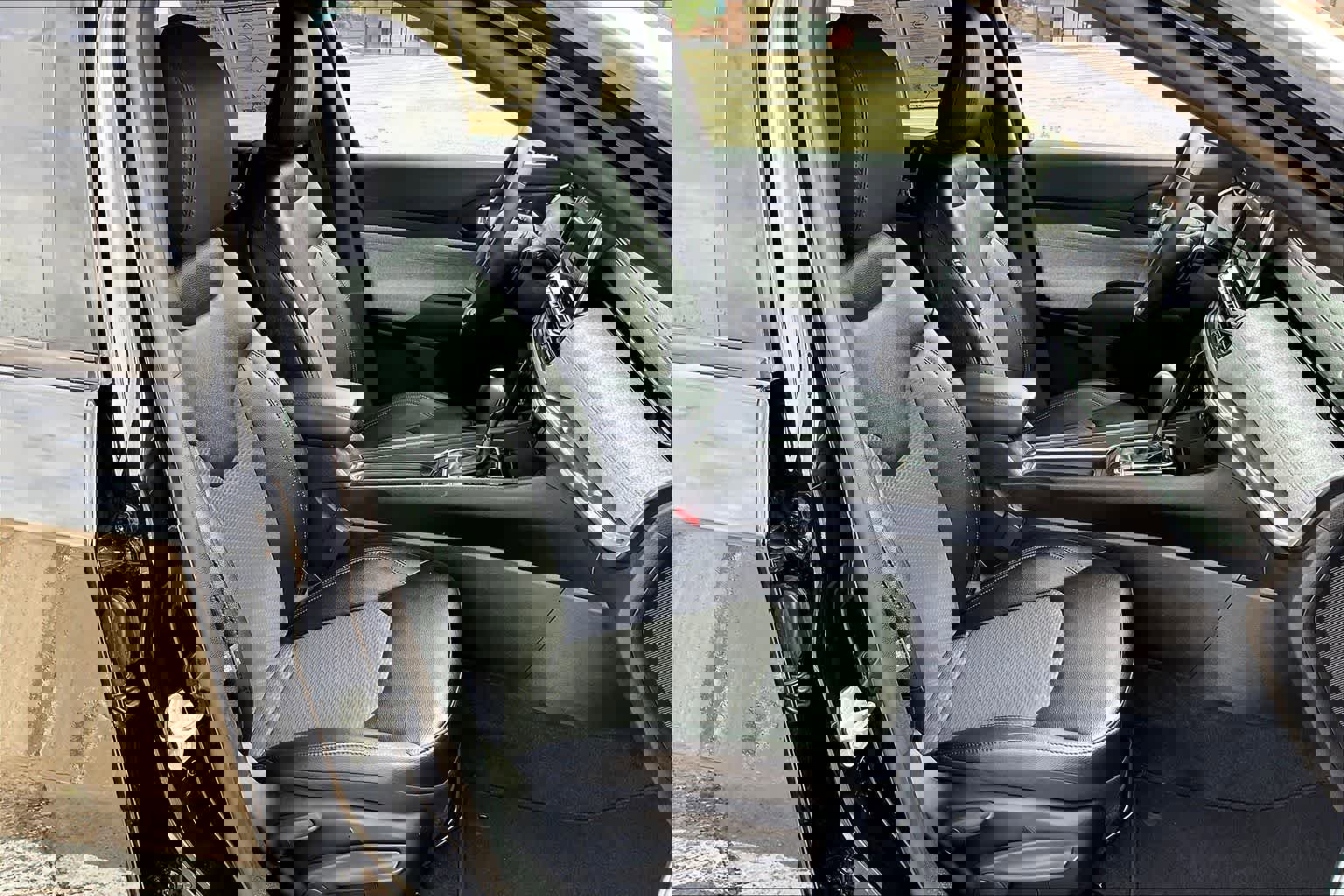 Used 2025 Jeep Compass Latitude image 13