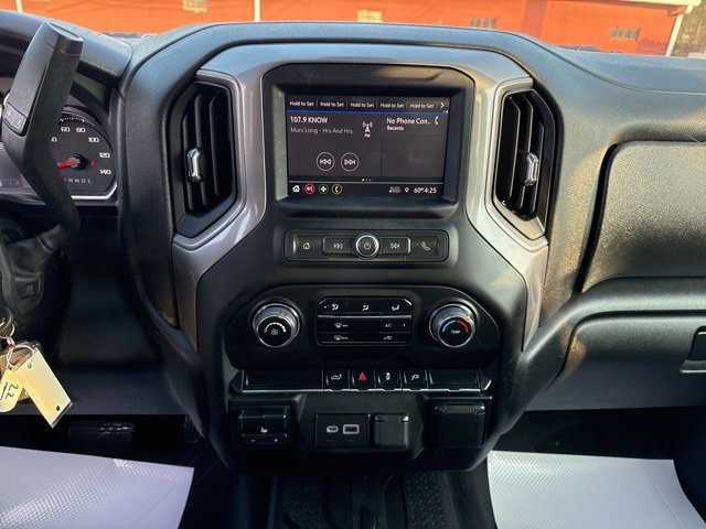 Used 2022 Chevrolet Silverado 2500 Custom w/ Custom Convenience Package image 7