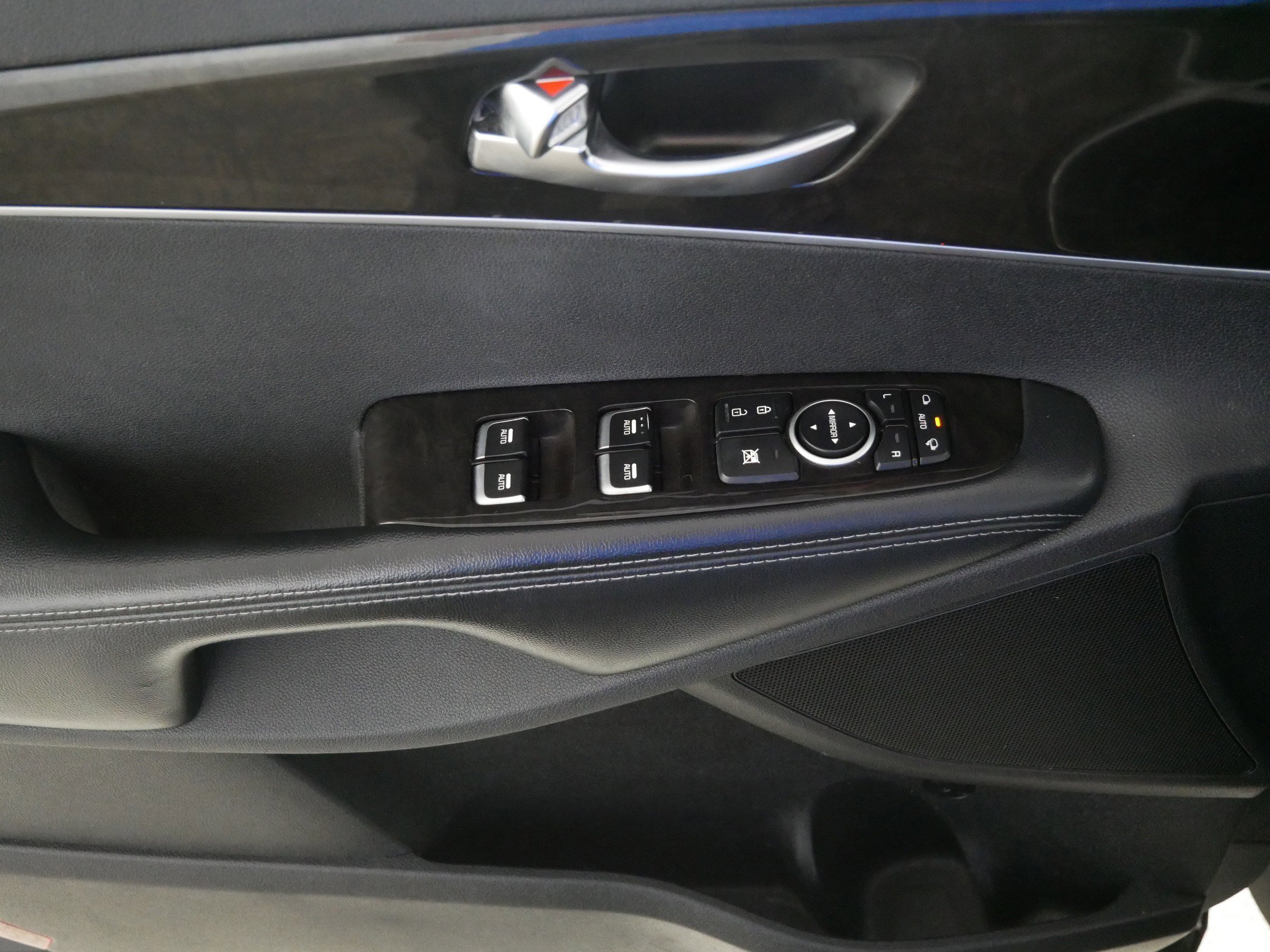 Used 2017 Kia Sorento EX w/ EX Advanced Touring Package image 19