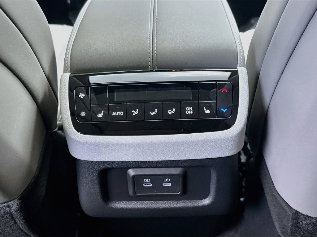 New 2027 INFINITI QX60 Luxe w/ Cargo Package FWD image 27