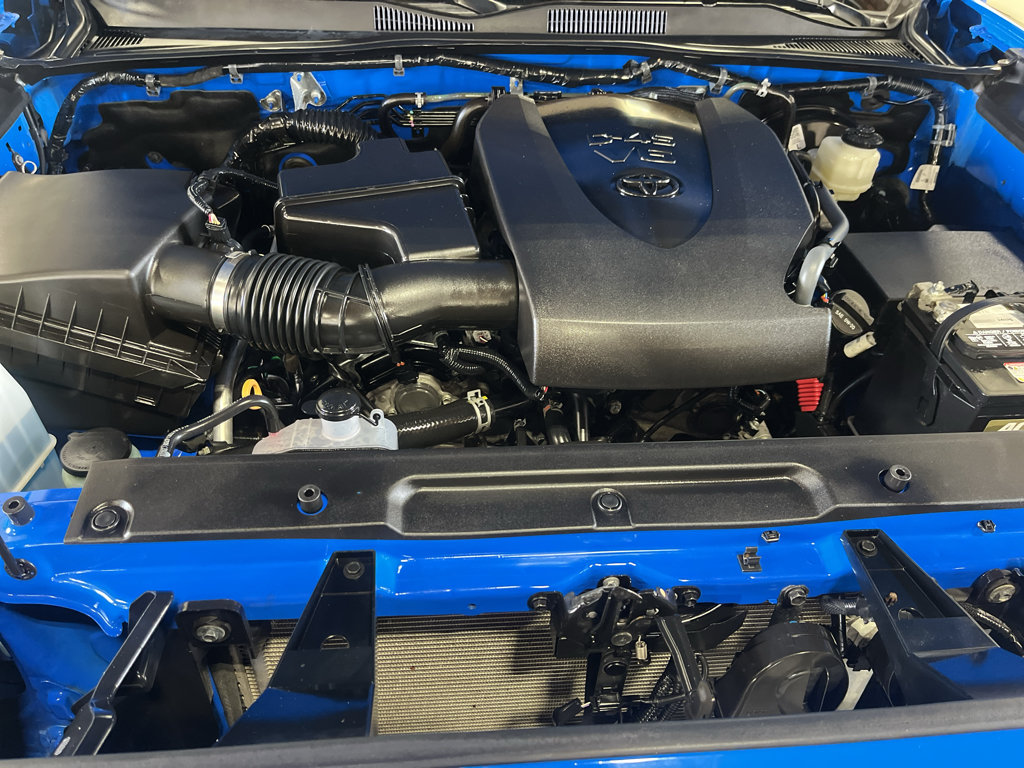 Used 2021 Toyota Tacoma TRD Sport AWD/4WD image 30