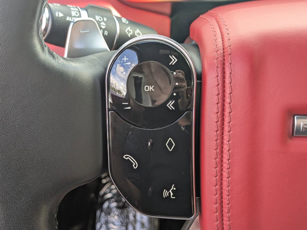 Used 2019 Land Rover Range Rover Autobiography image 12