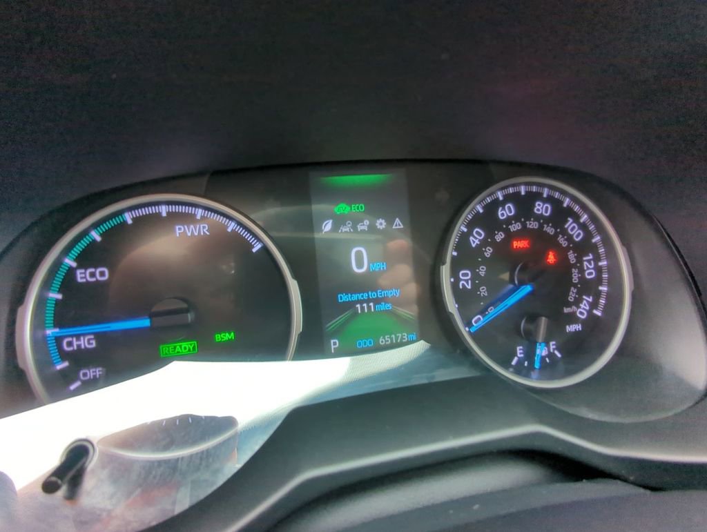 Used 2020 Toyota RAV4 LE w/ All Weather Liner Package AWD/4WD image 16