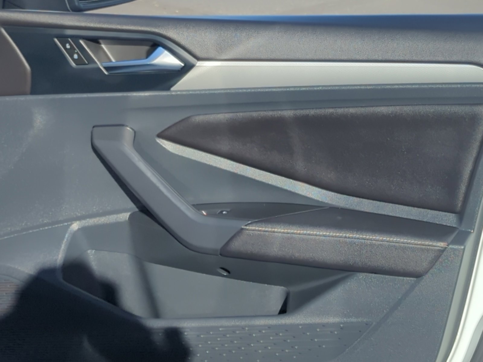 Used 2024 Volkswagen Jetta S image 16