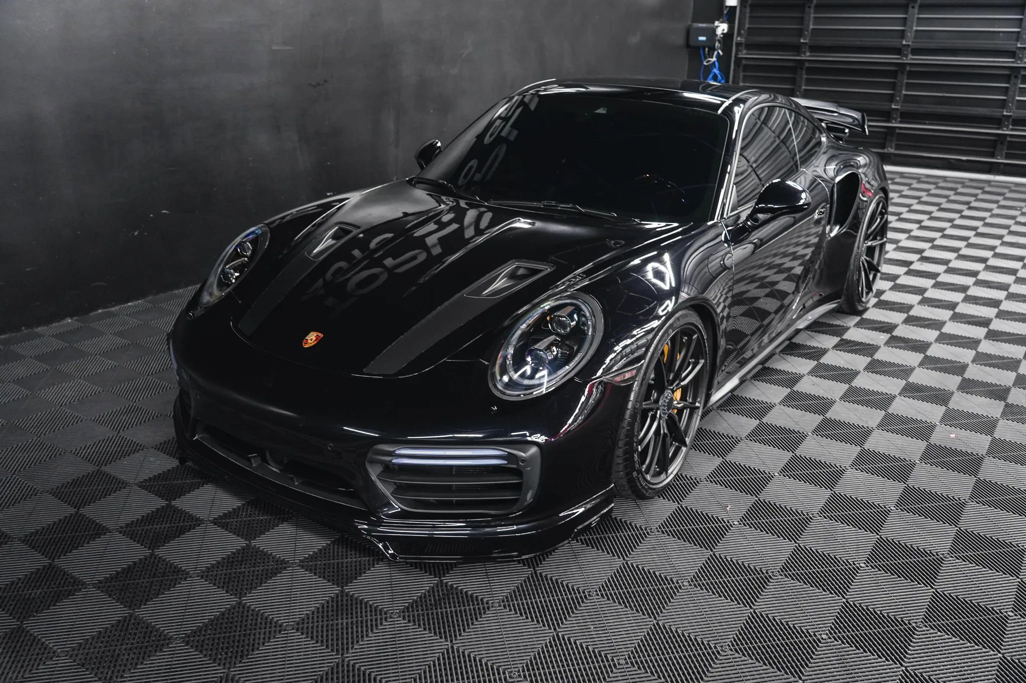 Used 2015 Porsche 911 Turbo S AWD/4WD image 32