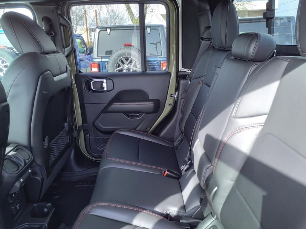 New 2025 Jeep Gladiator Rubicon AWD/4WD image 10