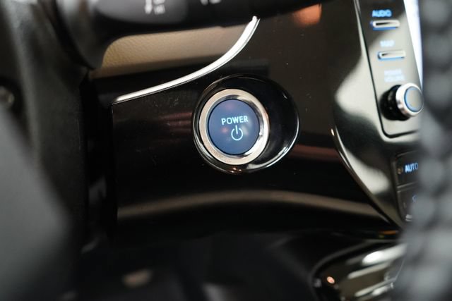 Used 2020 Toyota Prius XLE AWD/4WD image 22