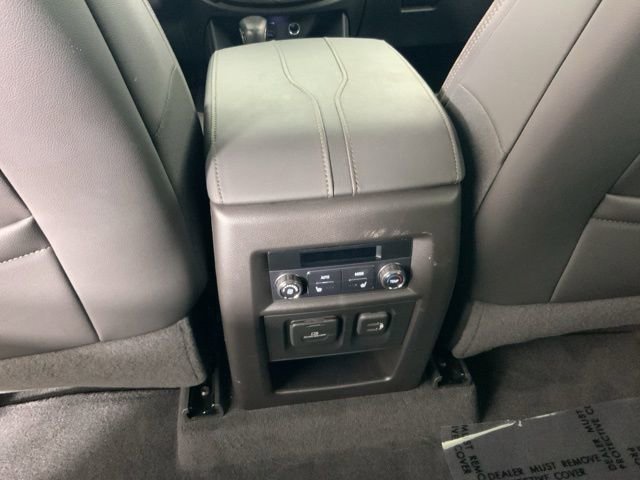 Used 2022 Chevrolet Traverse High Country AWD/4WD image 25