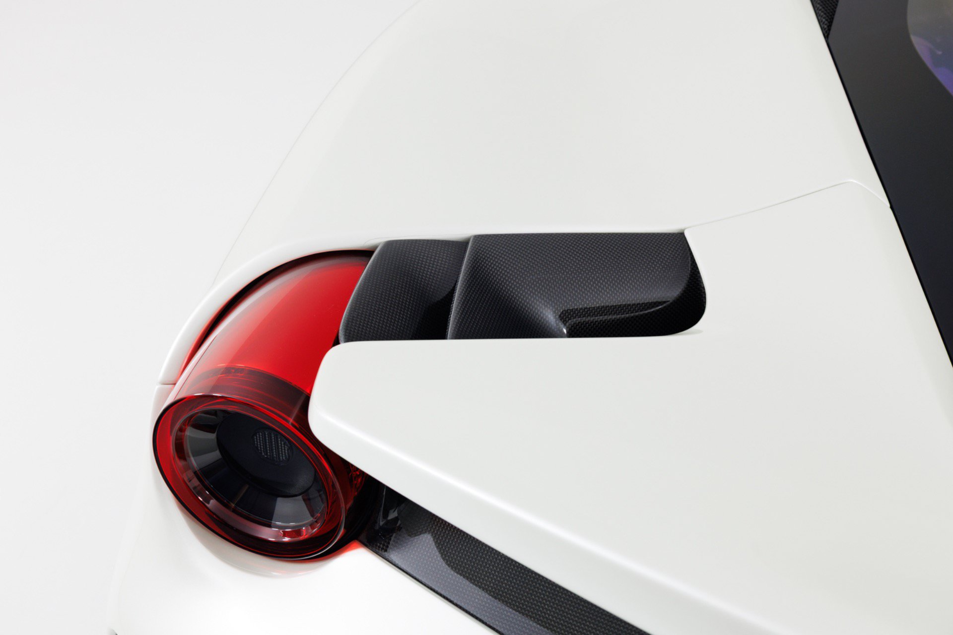 Used 2020 Ferrari 488 Pista Coupe RWD image 75