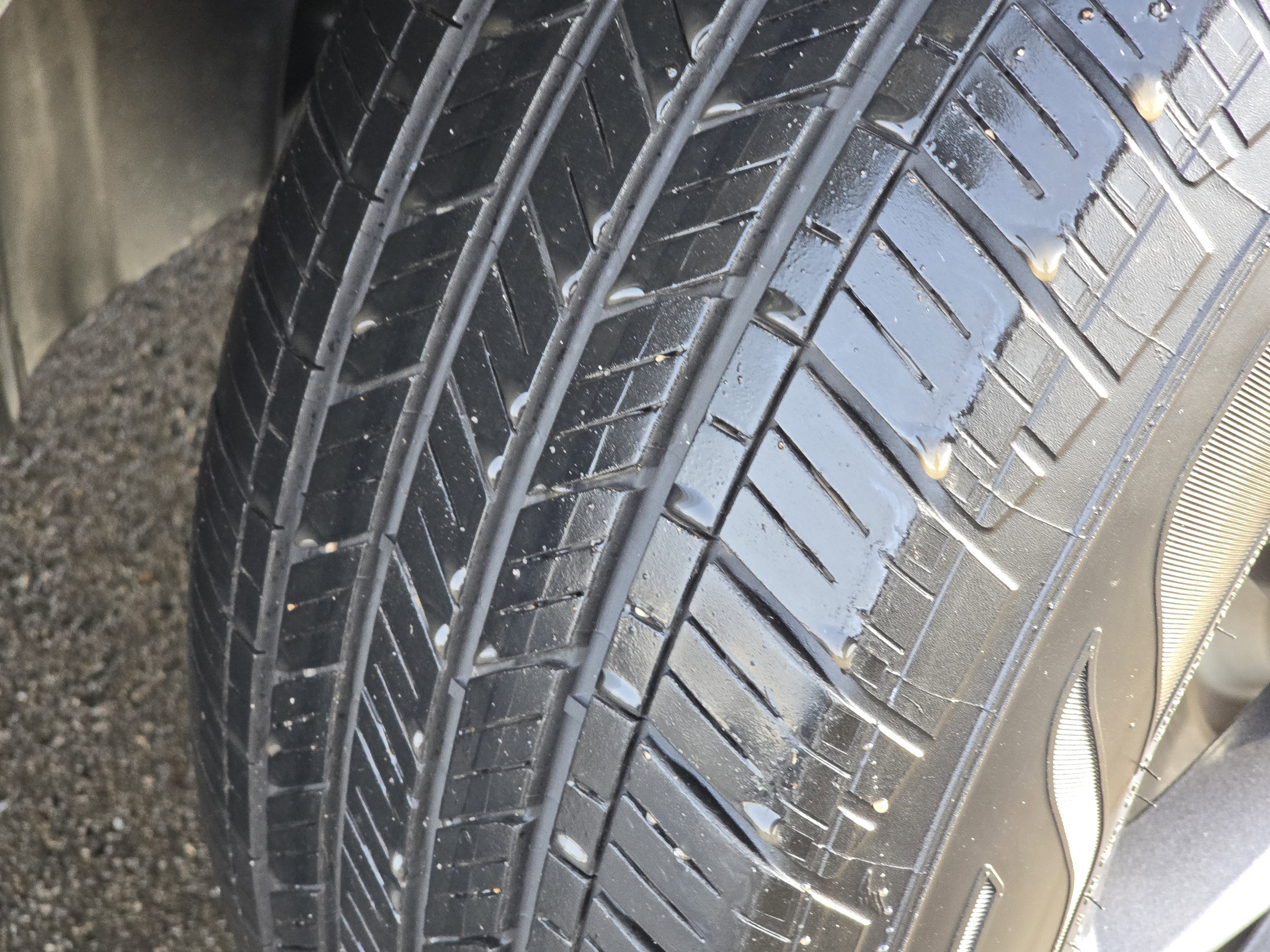 Certified 2023 Volkswagen Tiguan SE w/ Panoramic Sunroof Package image 15