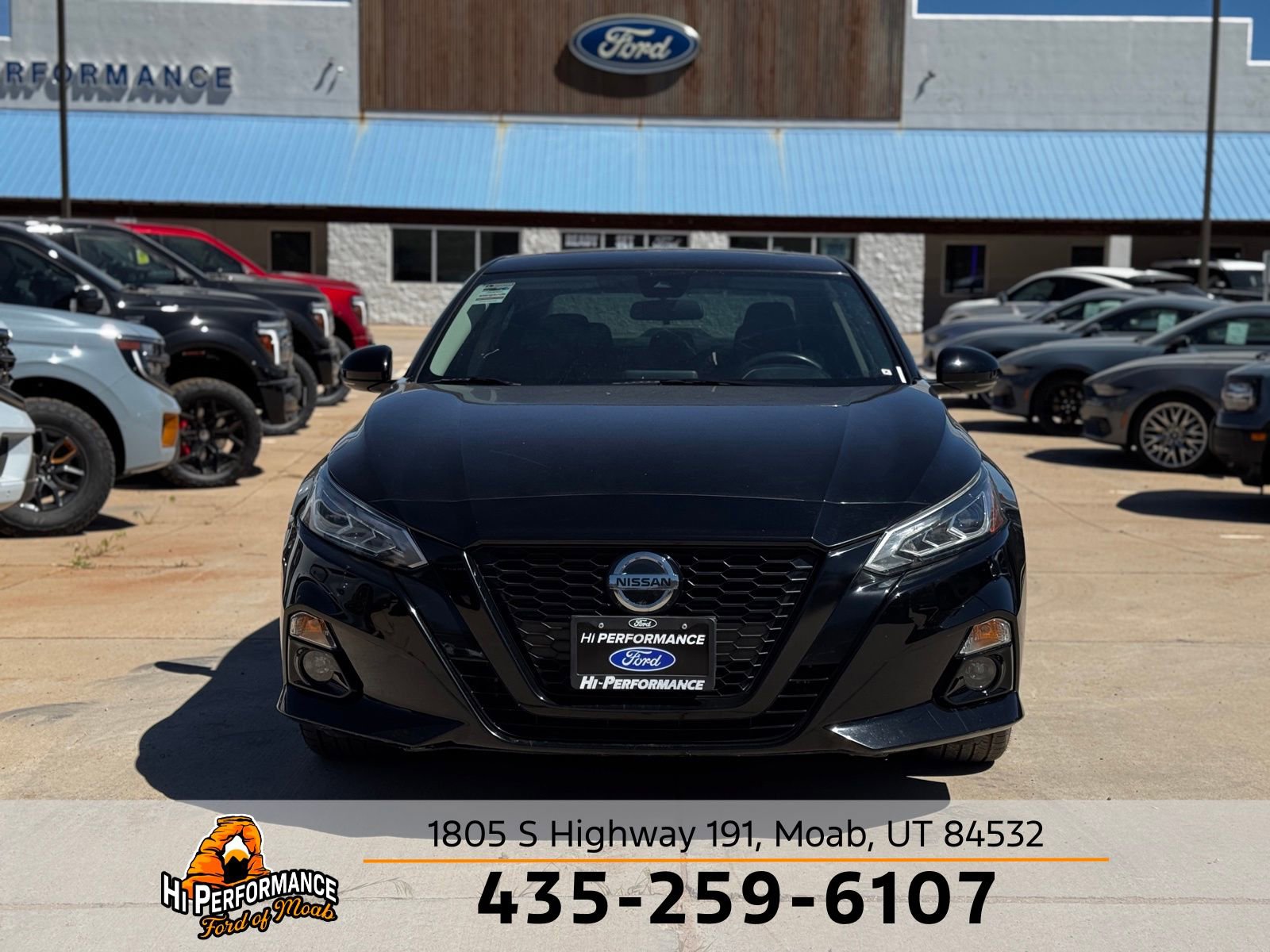 Used 2022 Nissan Altima 2.5 SR w/ Midnight Edition Package image 2