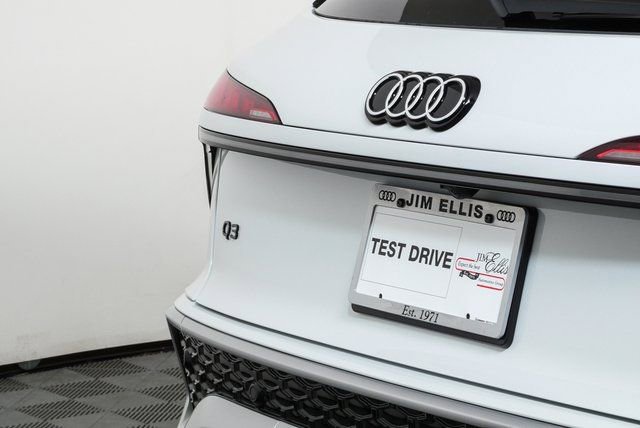 New 2026 Audi Q3 quattro 2.0T image 37