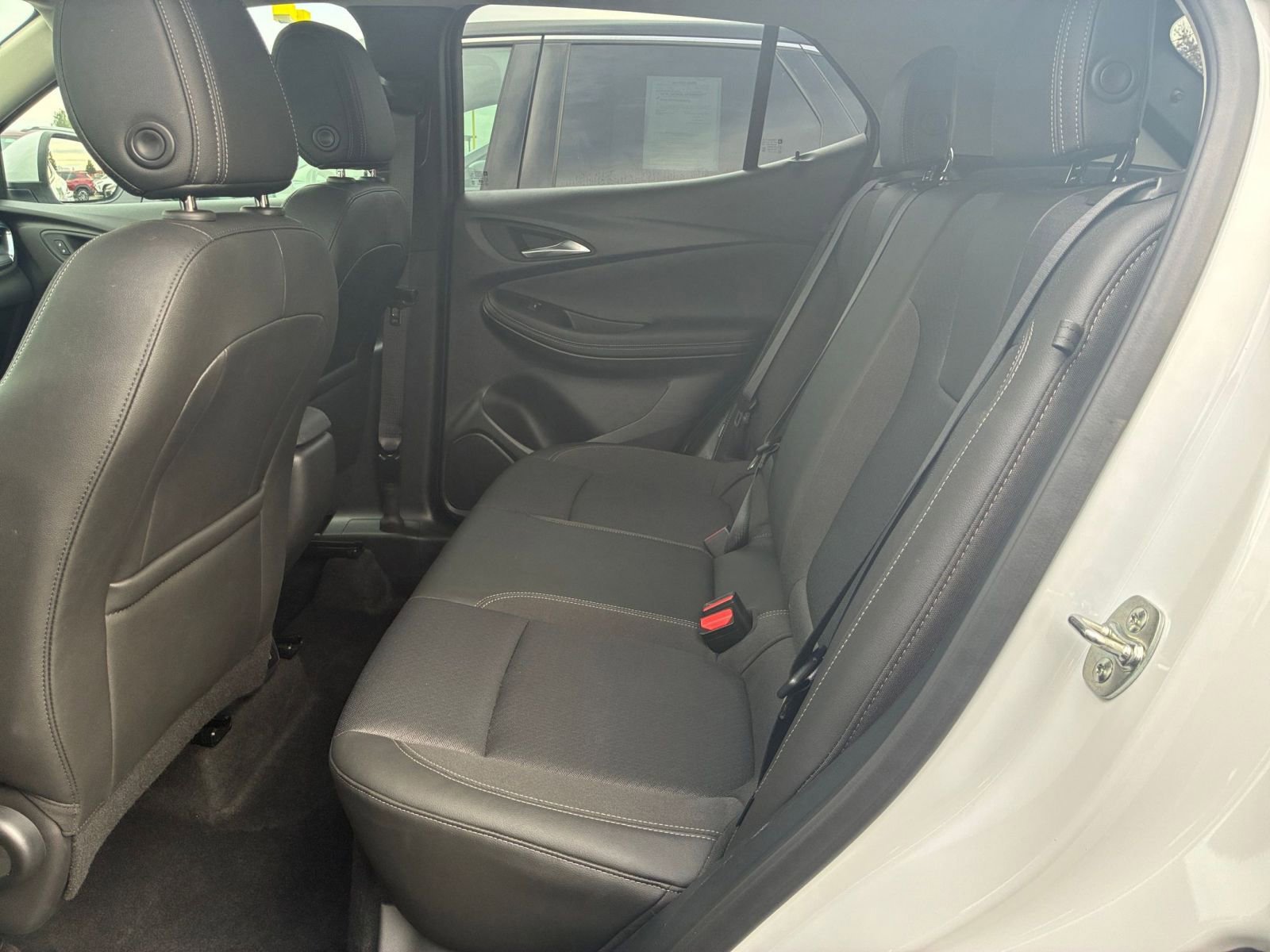 Used 2025 Buick Encore GX Preferred image 25