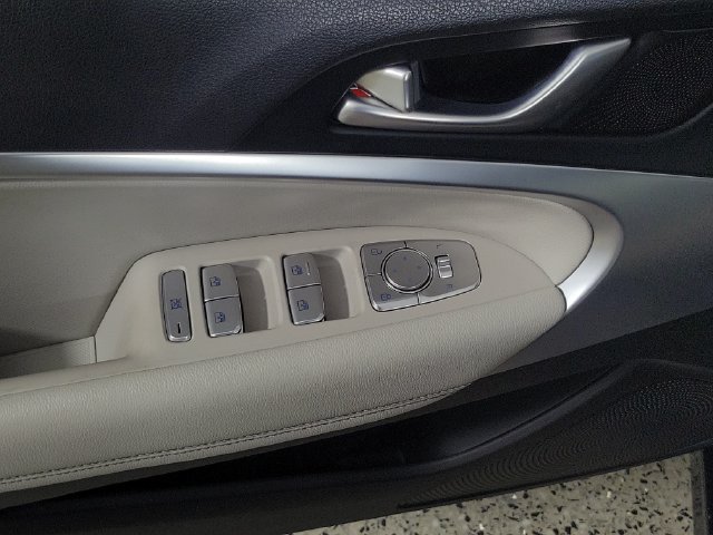 Used 2023 Genesis G70 2.0T RWD image 20