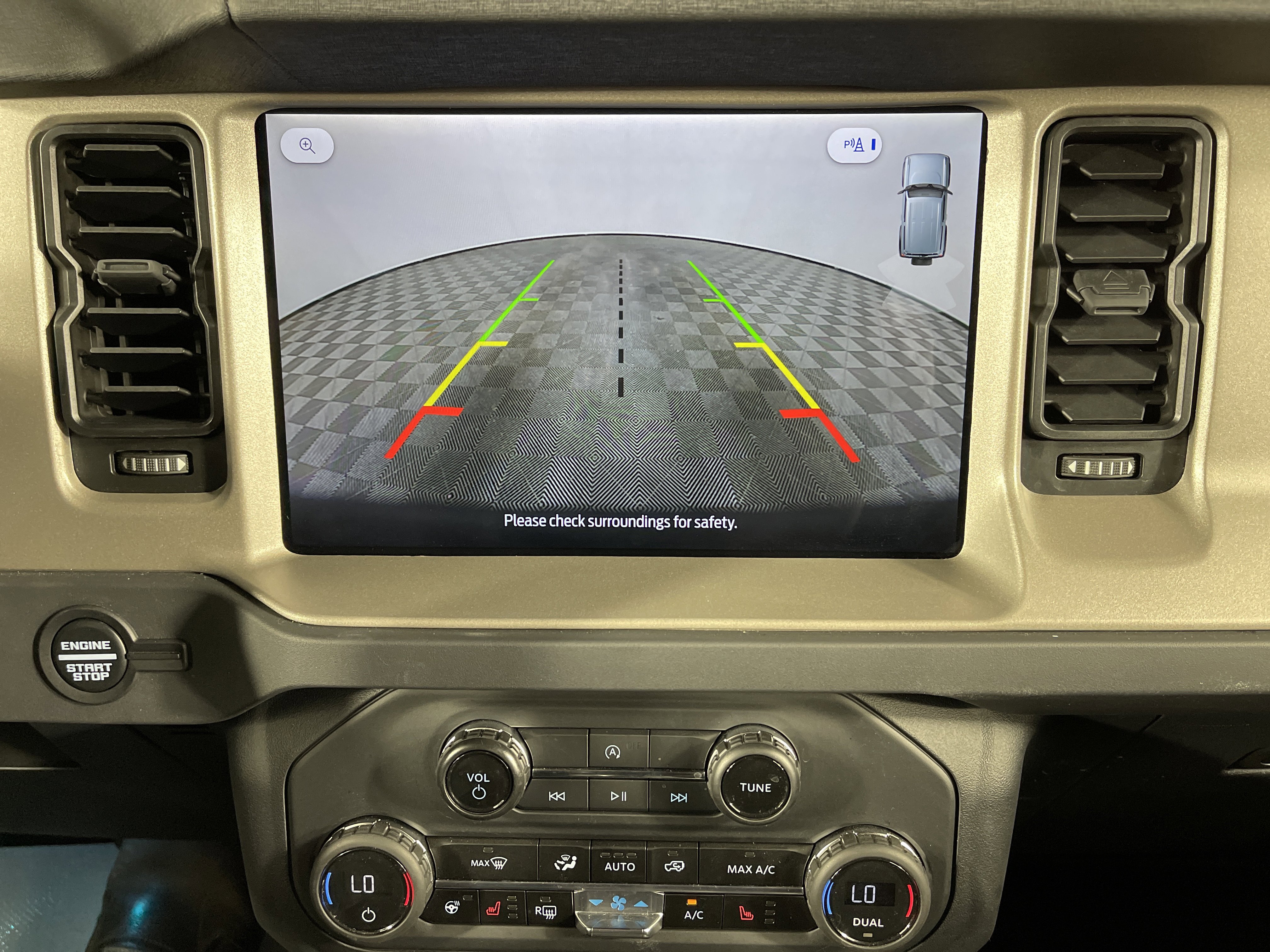 Used 2025 Ford Bronco Outer Banks image 22