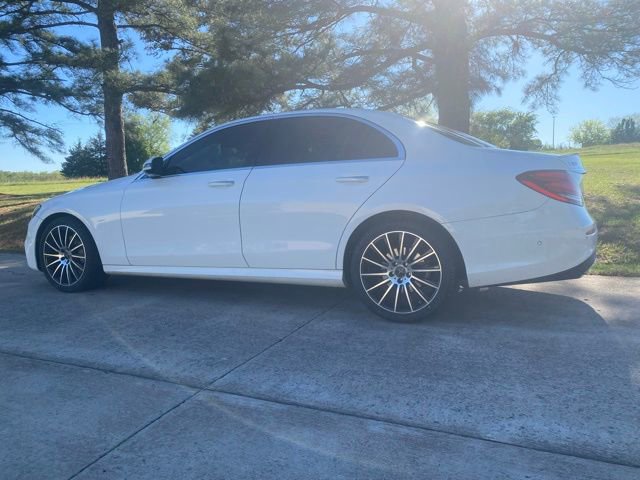 Used 2017 Mercedes-Benz E 300 4MATIC image 6