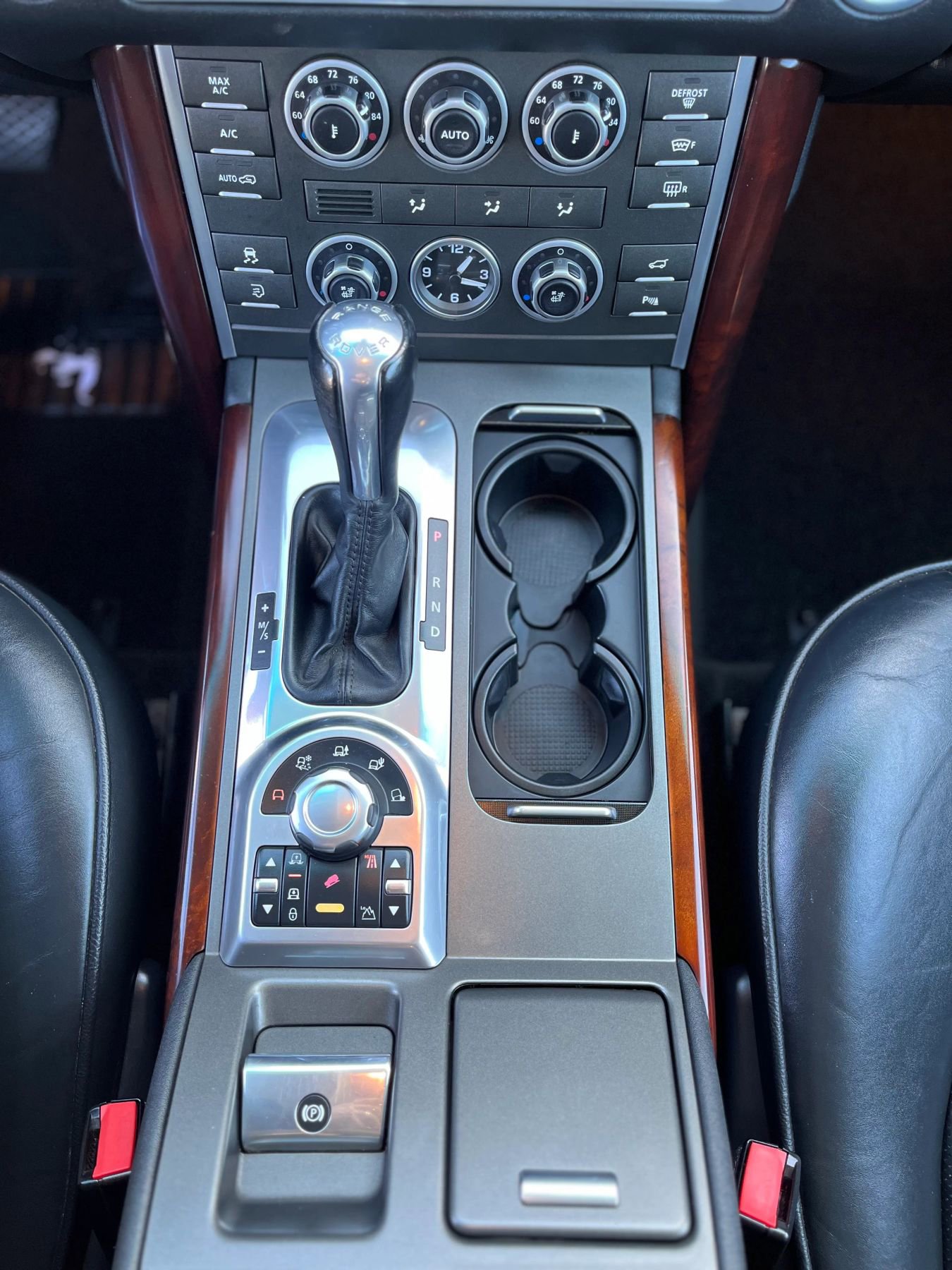 Used 2011 Land Rover Range Rover HSE AWD/4WD image 21