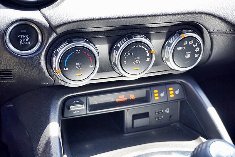 Used 2022 MAZDA MX-5 Miata RF Grand Touring w/ Weather Package RWD image 27