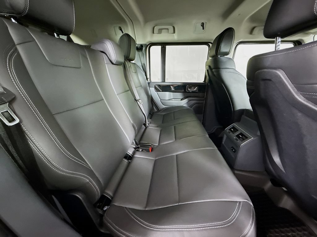 Used 2024 INEOS Grenadier Station Wagon AWD/4WD image 21