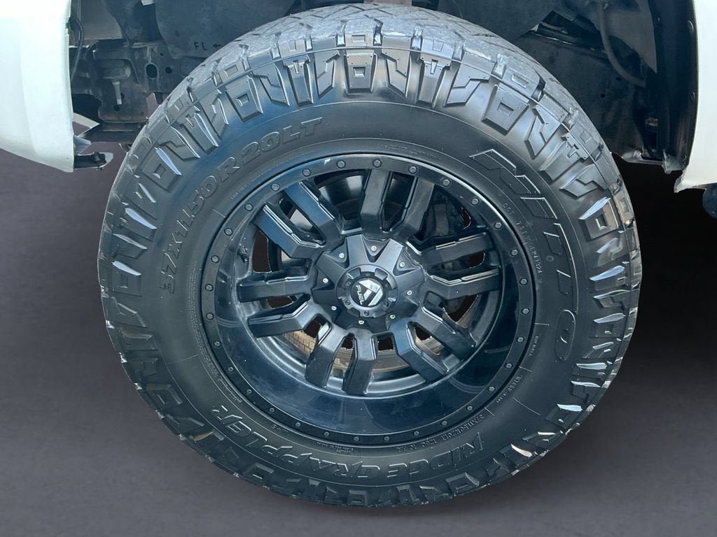 Used 2019 Toyota Tundra SR5 AWD/4WD image 9