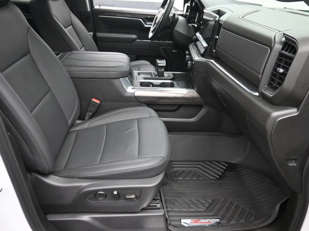 Used 2025 Chevrolet Silverado 1500 LTZ w/ LTZ Premium Package image 7