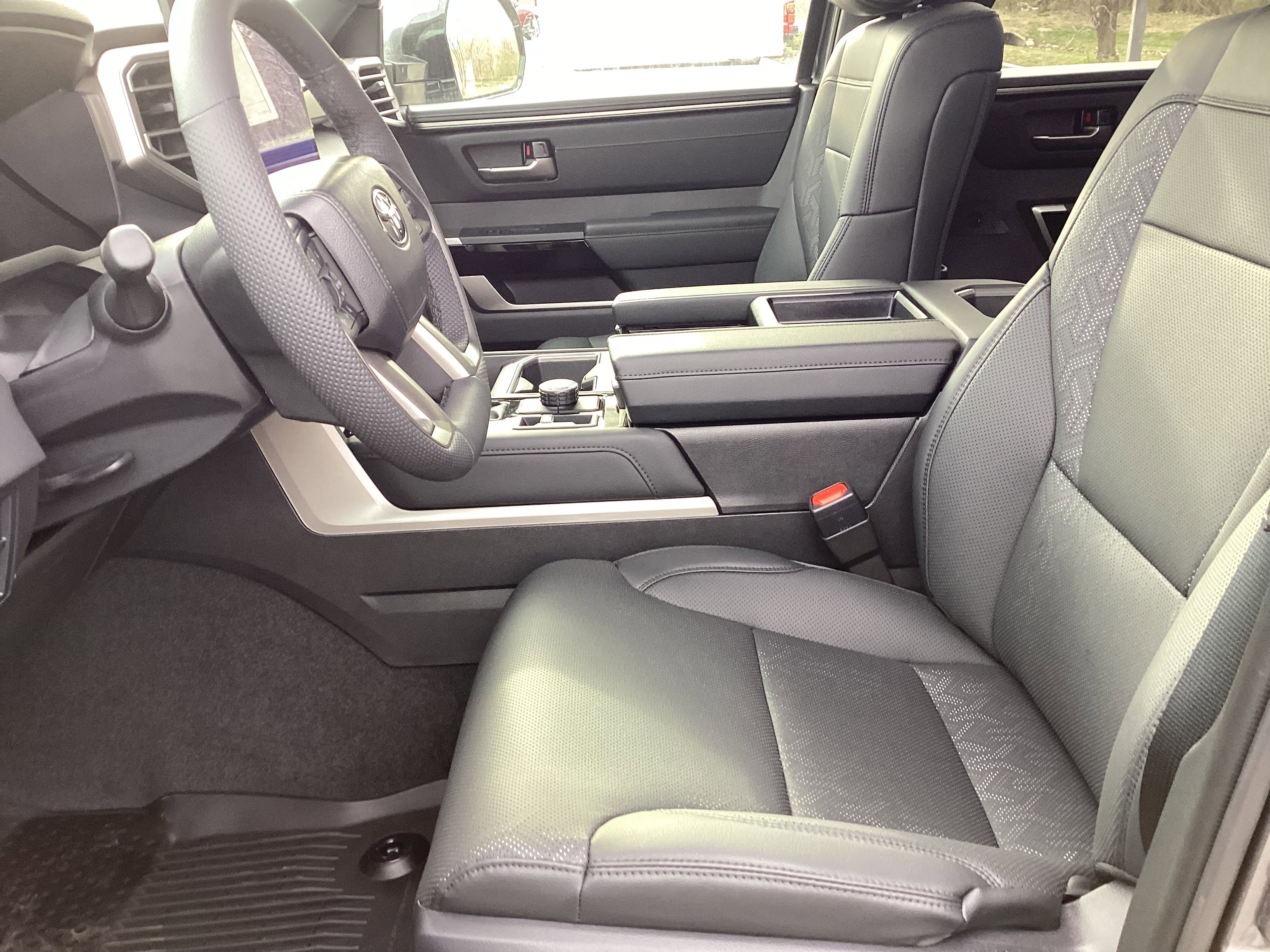 New 2025 Toyota Tundra Limited image 26