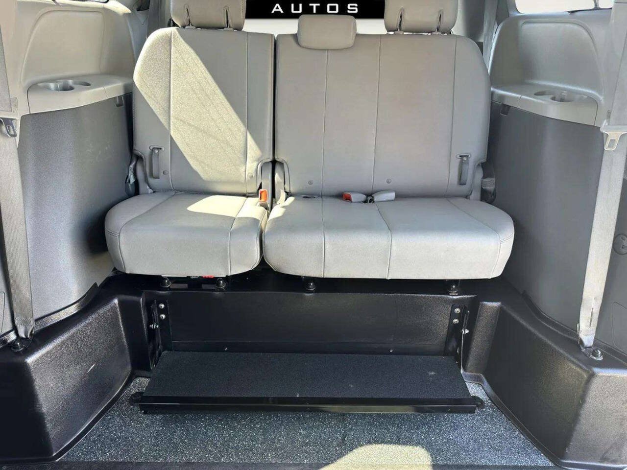 Used 2016 Toyota Sienna XLE FWD image 13
