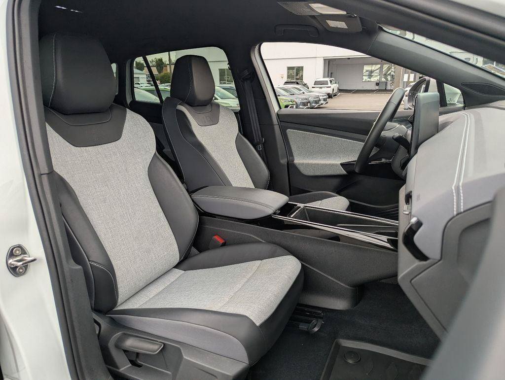 Used 2023 Volkswagen ID.4 Pro AWD/4WD image 32