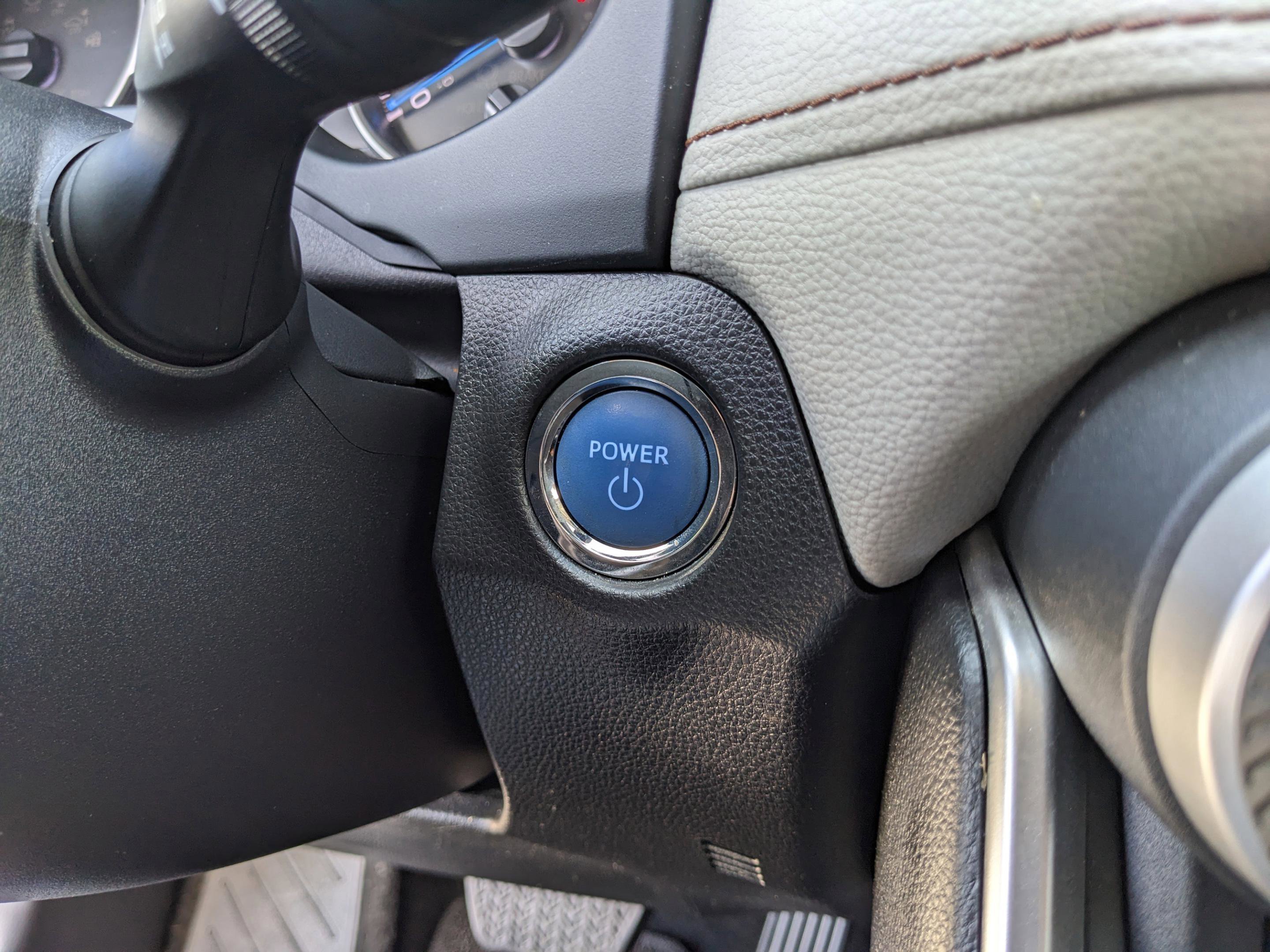 Used 2022 Toyota RAV4 XLE image 23