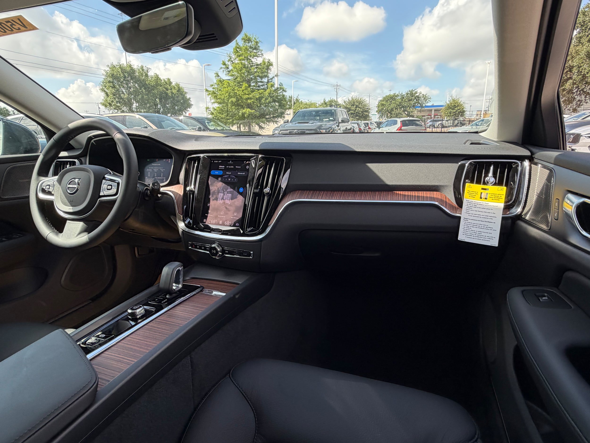 New 2026 Volvo V60 B5 Cross Country Plus w/ Climate Package AWD/4WD image 8