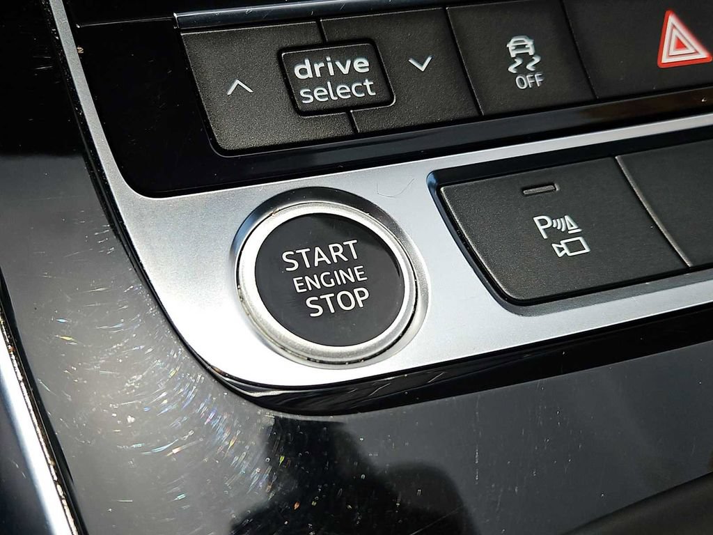 Used 2022 Audi Q7 2.0T Premium Plus w/ Premium Plus Package AWD/4WD image 24