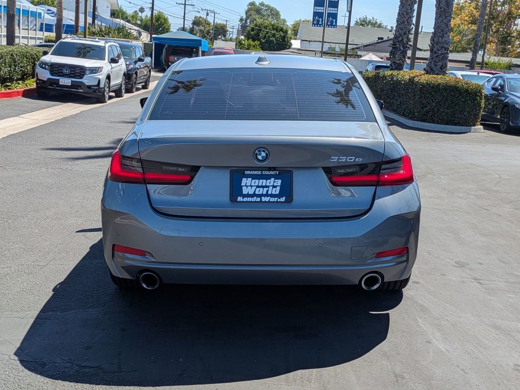 Used 2023 BMW 330e w/ Driving Assistance Package image 18