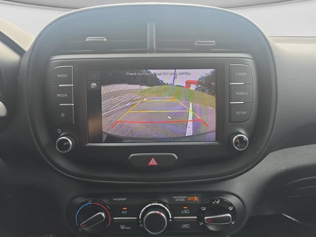Used 2023 Kia Soul LX w/ LX Technology Package FWD image 16