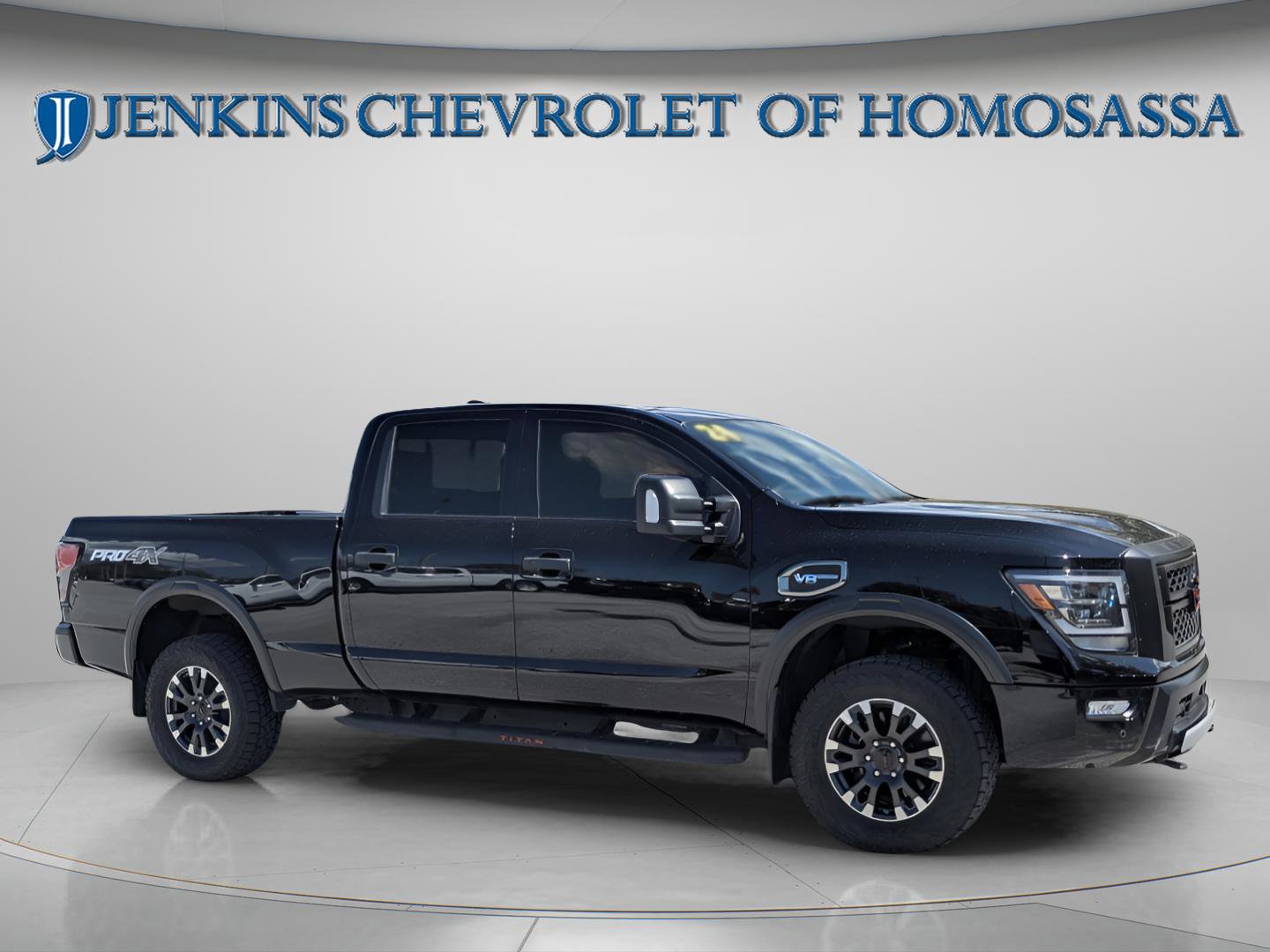 Used 2024 Nissan Titan PRO-4X w/ Pro-4x Convenience Package image 5