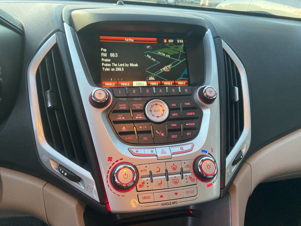 Used 2011 GMC Terrain SLT FWD image 8
