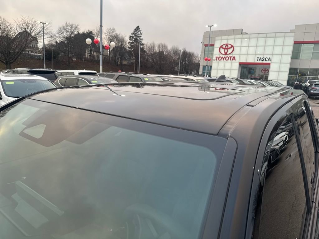 Used 2025 Toyota Tacoma Limited image 48