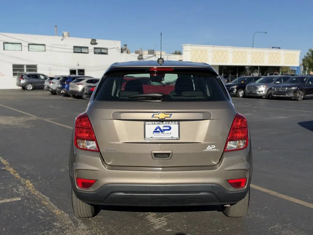 Used 2020 Chevrolet Trax LS FWD image 5