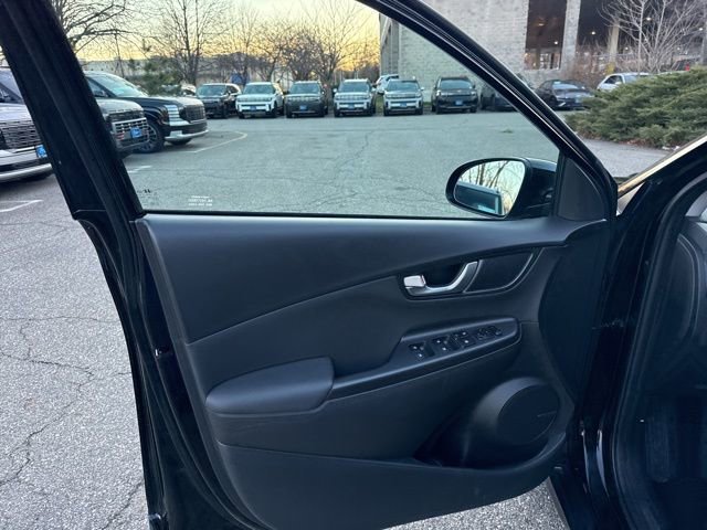 Certified 2022 Hyundai Kona Limited image 34